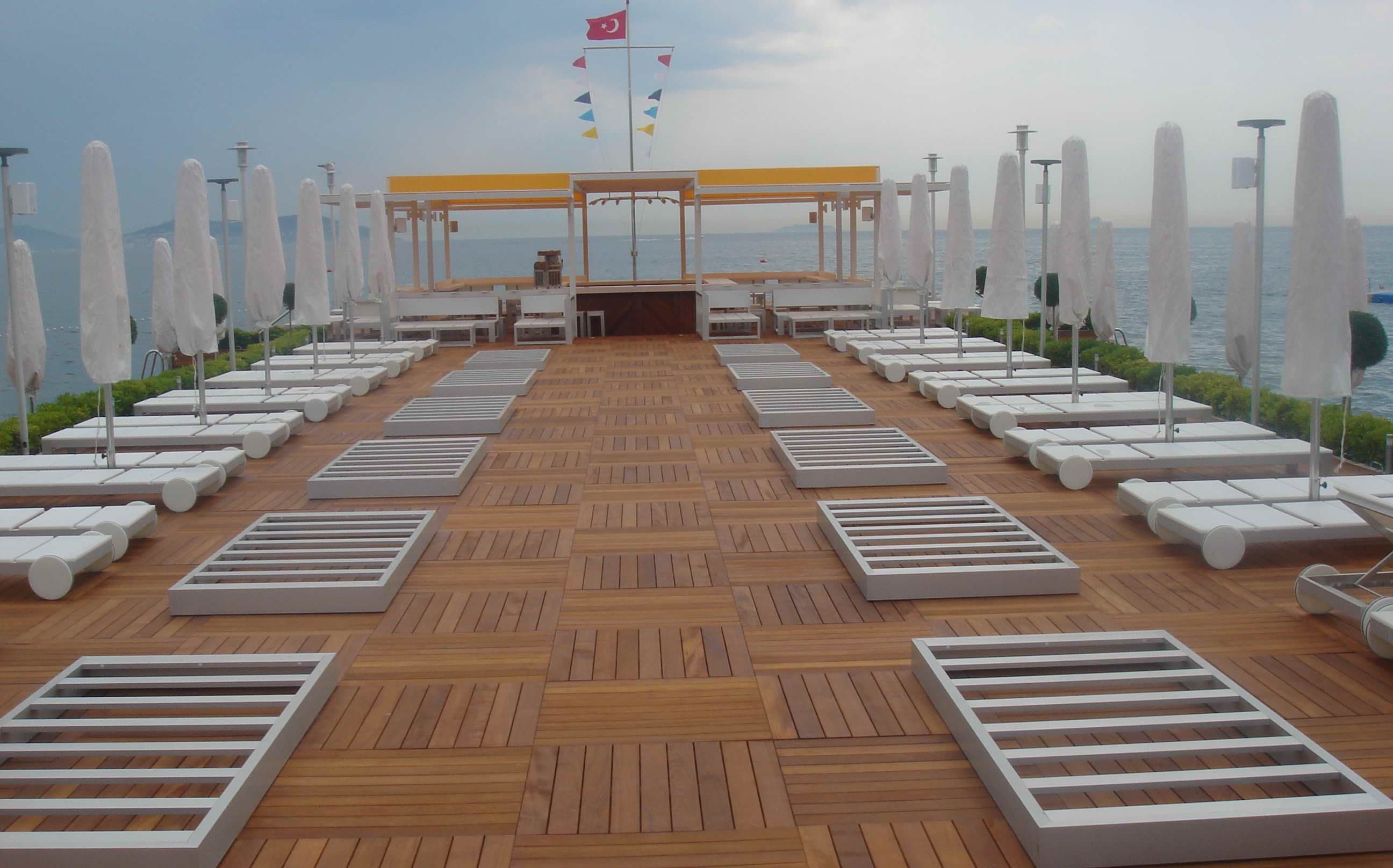details.deck_and_facade.title 2